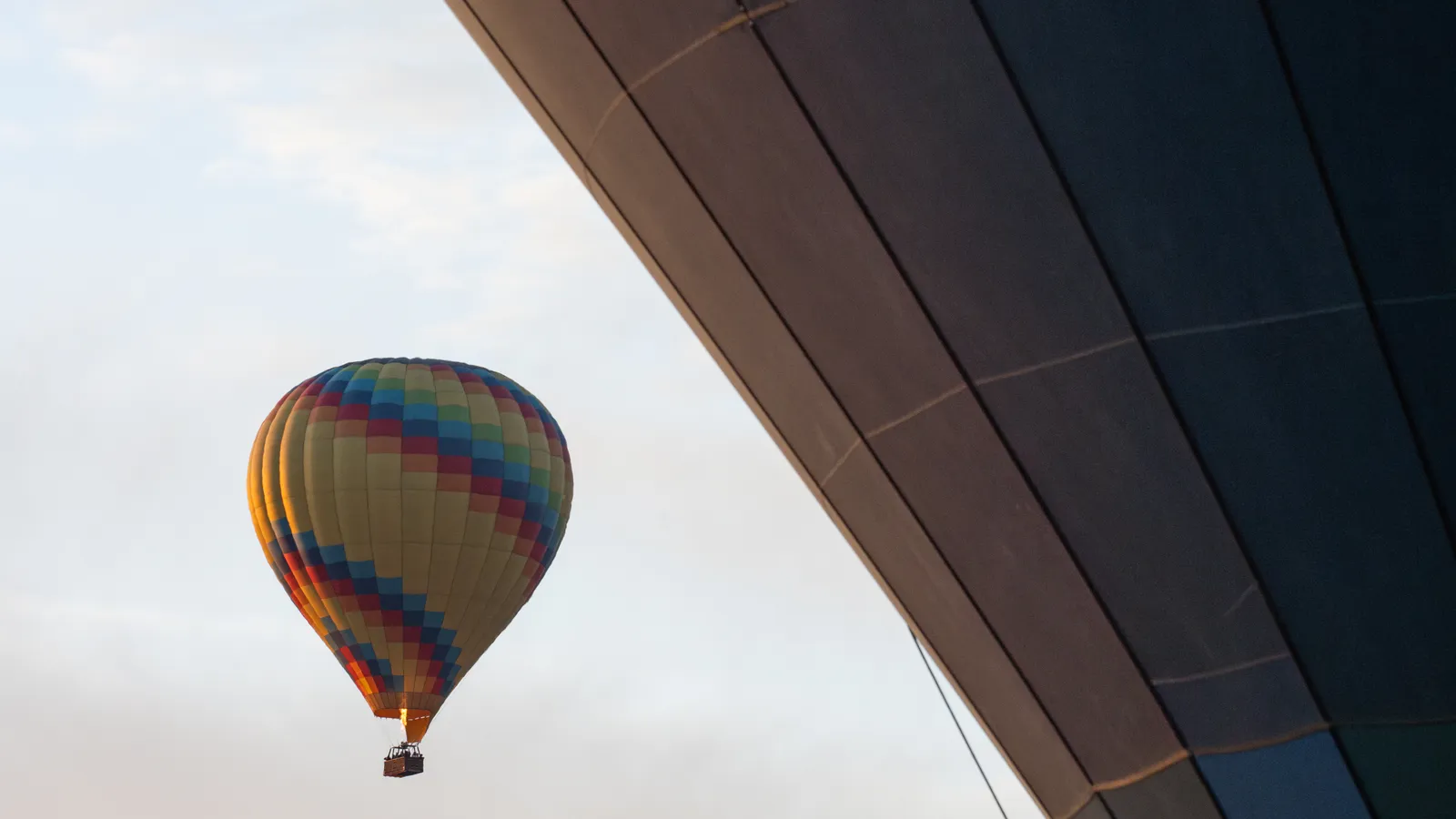 Hot Air Balloon Basket Size and Space: Why It Matters More Than People Think (Photos, Comfort, and Views)