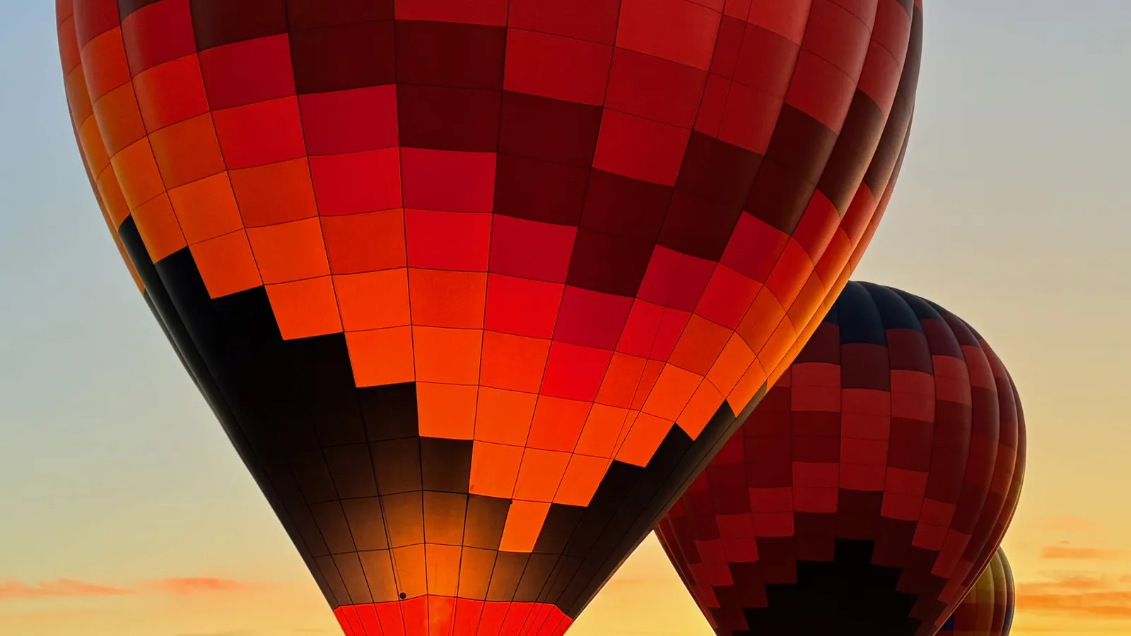 Which hot air balloon ride should I book if I want Napa vineyard views but my hotel is in Sonoma?