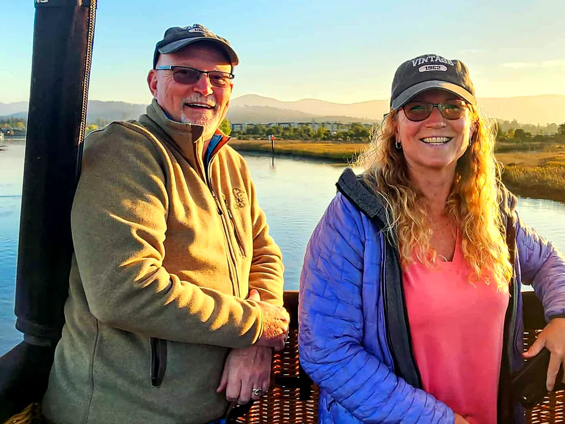 Guests on a join-in sunrise balloon flight over Sonoma